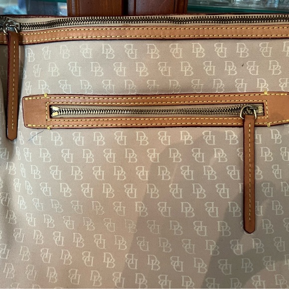 Dooney & Bourke Bag - Picture 2 of 9